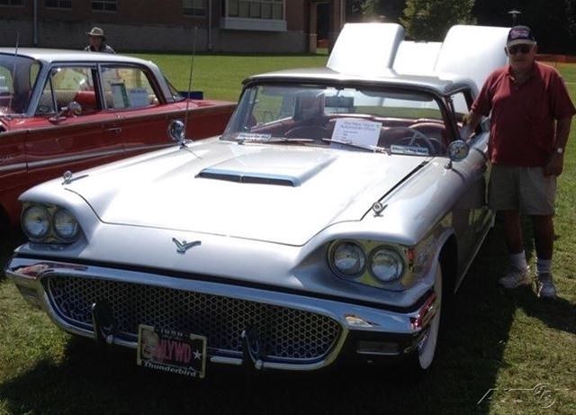 1958 Ford Thunderbird