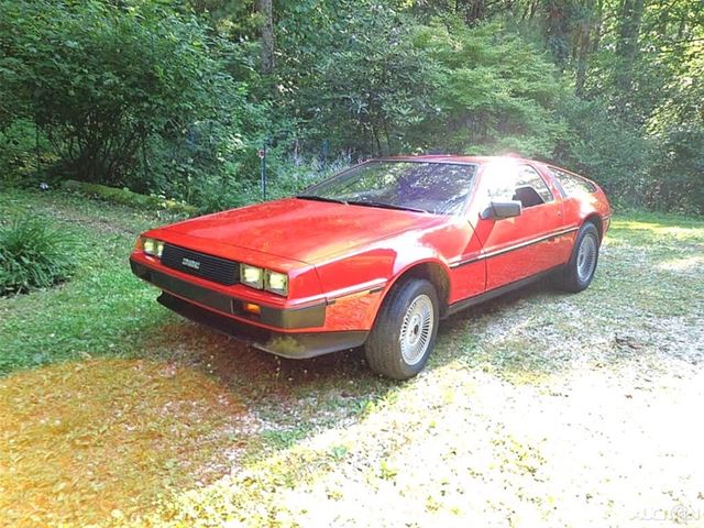 1982 DeLorean DMC-12