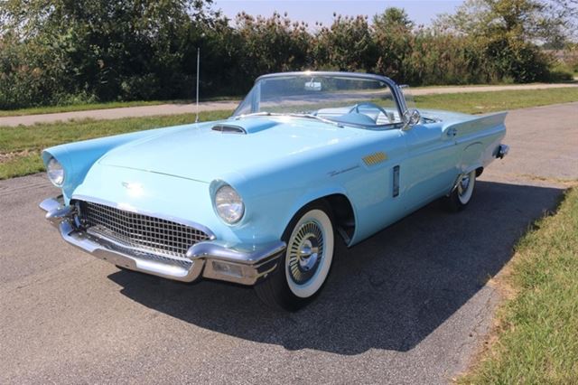 1957 Ford Thunderbird