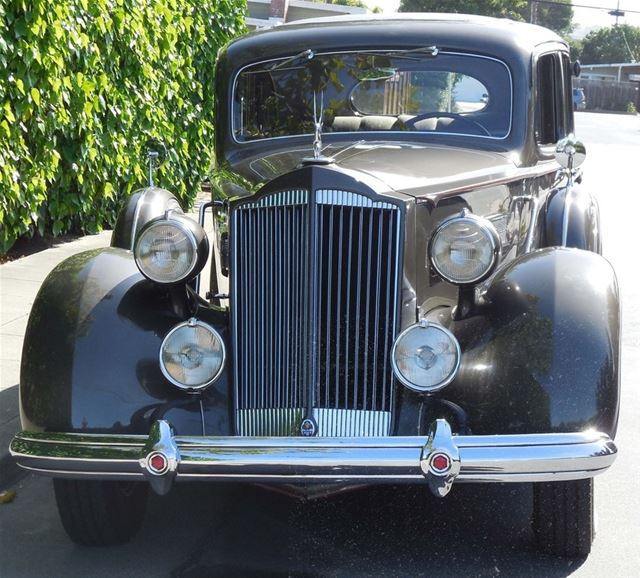 1937 Packard Super Eight