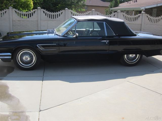 1965 Ford Thunderbird