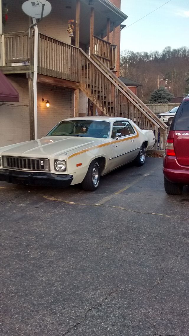 1975 Plymouth Road Runner