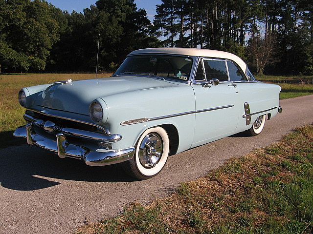 1953 Ford Crestline