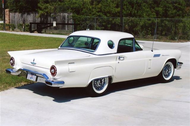1957 Ford Thunderbird