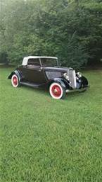 1933 Ford Cabriolet 