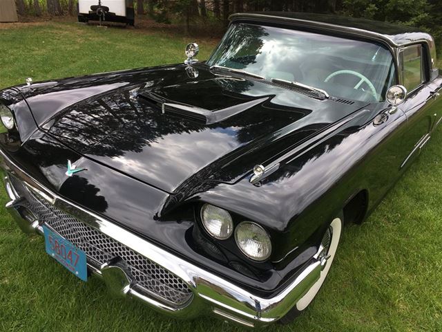 1958 Ford Thunderbird