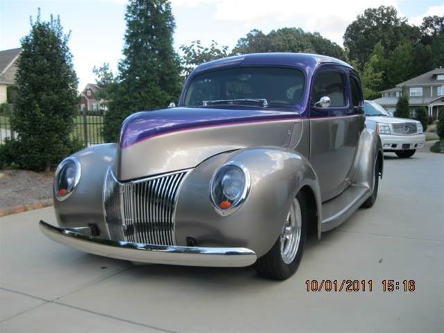 1940 Ford Sedan