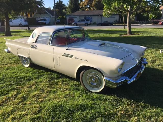 1957 Ford Thunderbird