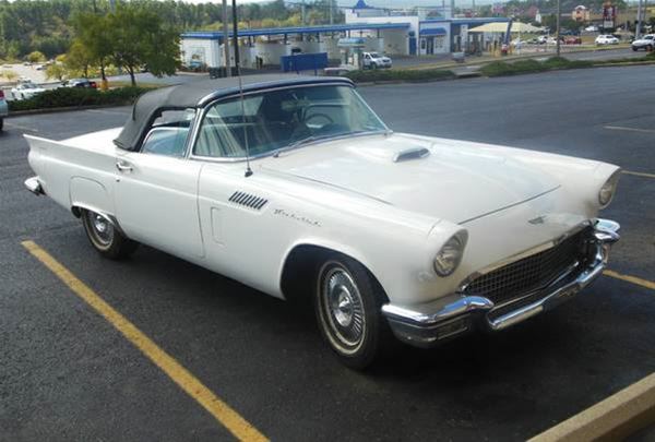 1957 Ford Thunderbird