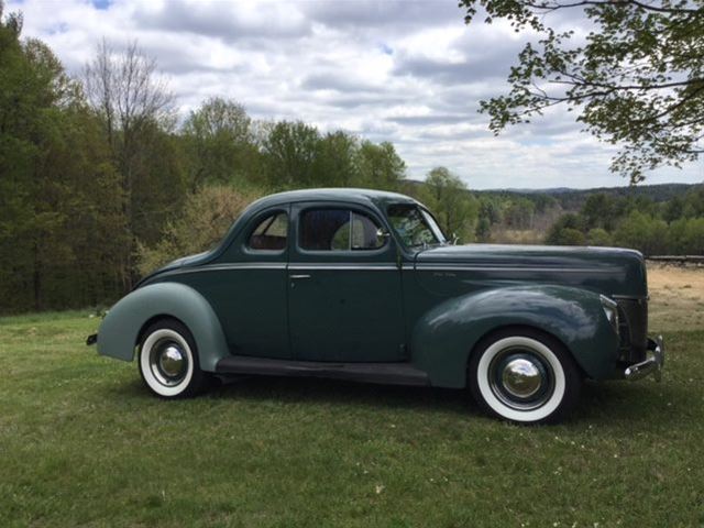 1940 Ford Deluxe