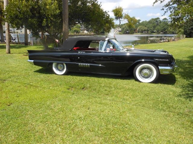 1958 Ford Thunderbird