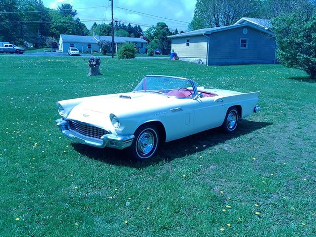 1957 Ford Thunderbird