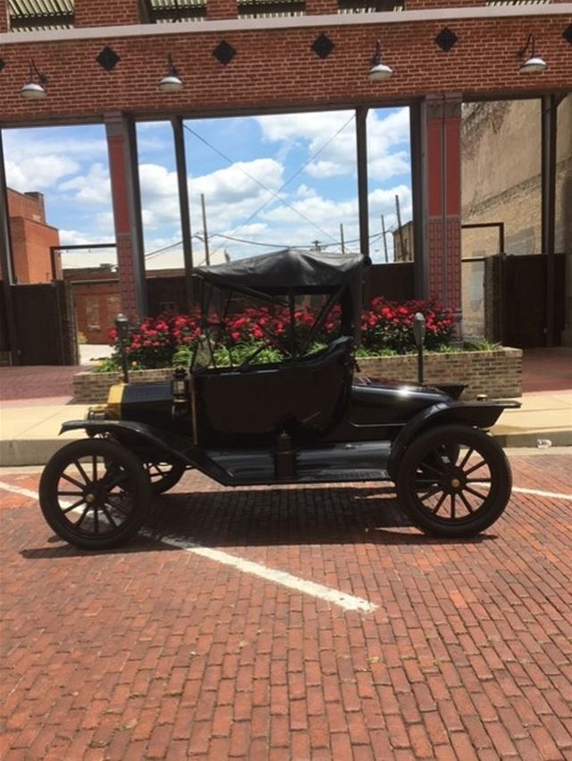 1914 Ford Roadster