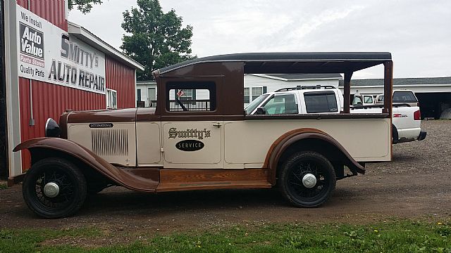 1933 International Huxter