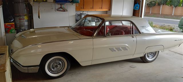 1963 Ford Thunderbird