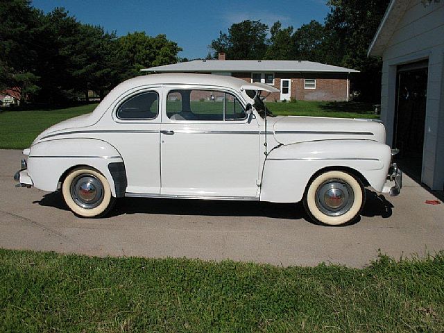 1946 Ford Super Deluxe