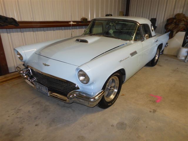 1957 Ford Thunderbird