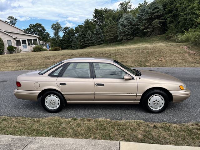 1993 Ford Taurus