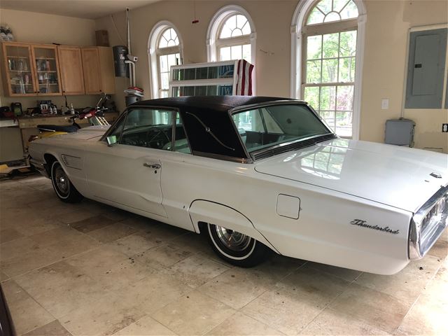 1965 Ford Thunderbird