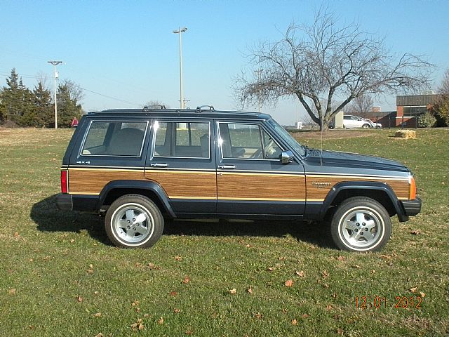 Jeep cherokee wagoneer 1989