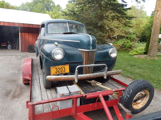 1941 Ford Deluxe