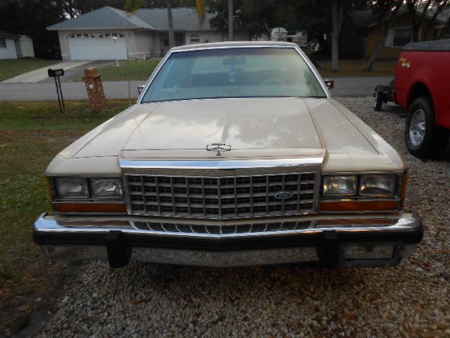 1985 Ford LTD for sale