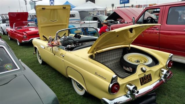 1955 Ford Thunderbird