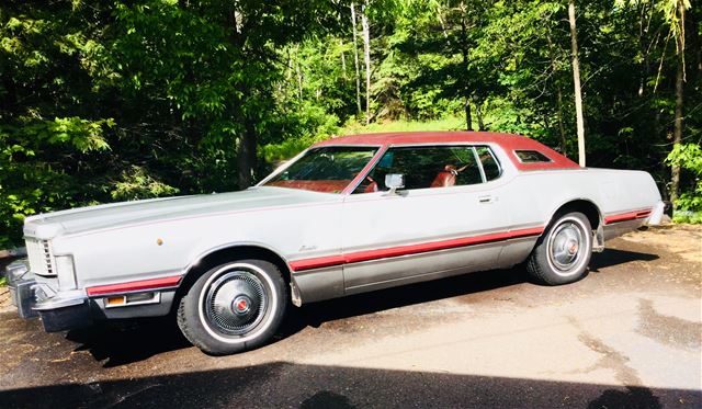 1976 Ford Thunderbird