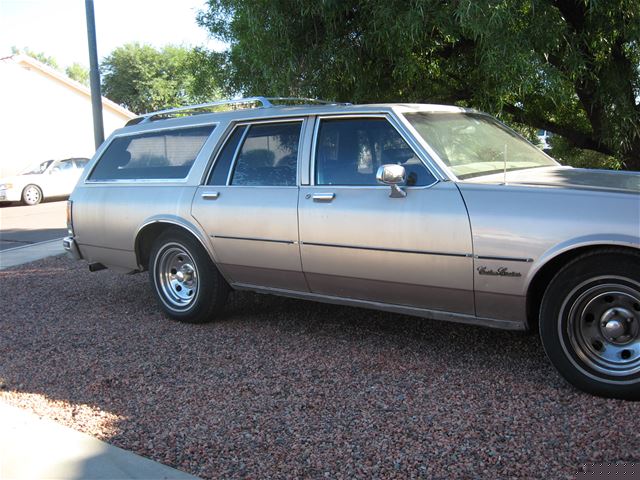 1984 Oldsmobile Custom Cruiser