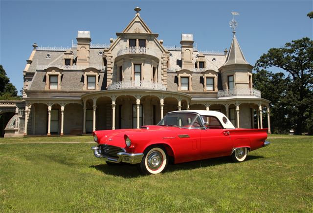 1957 Ford Thunderbird