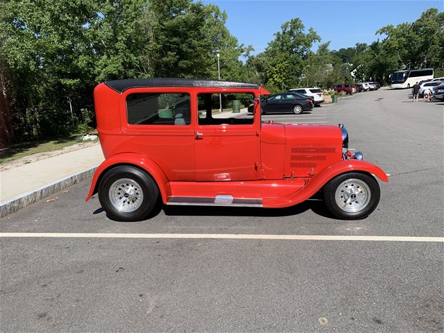 1928 Ford Tudor