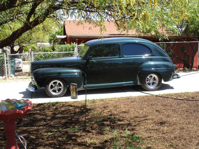 1948 Ford Super Deluxe