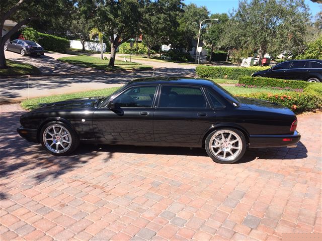 2002 Jaguar XJR