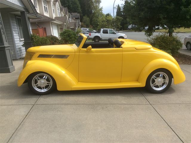 1937 Ford Cabriolet