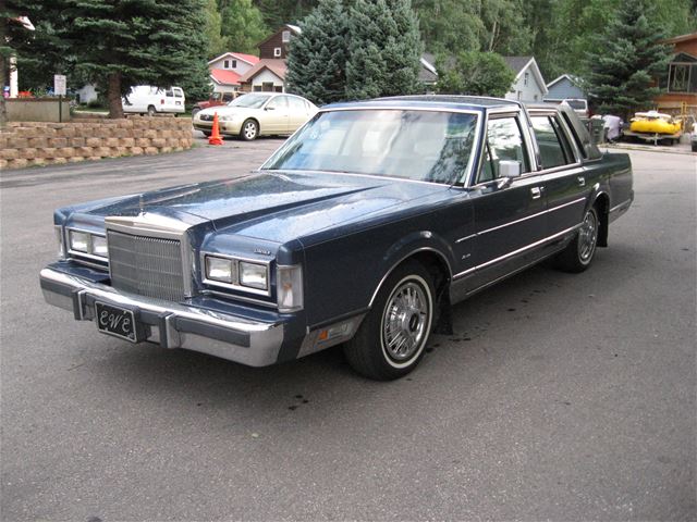 1988 Lincoln Town Car