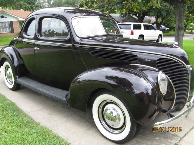 1938 Ford Deluxe