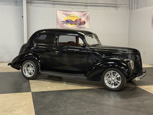 1938 Ford Sedan