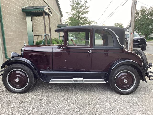 1927 Studebaker Victoria