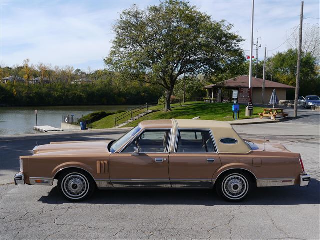 1983 Lincoln Mark VI