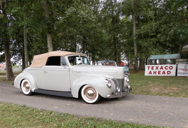 1940 Ford Deluxe