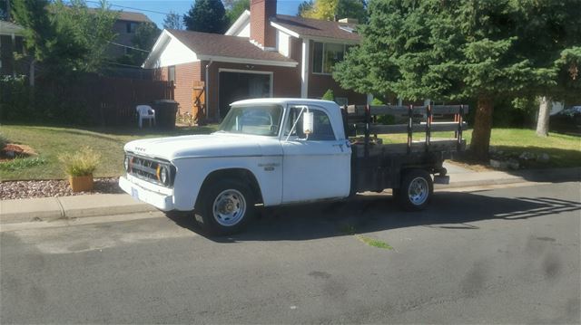 1968 Dodge D200