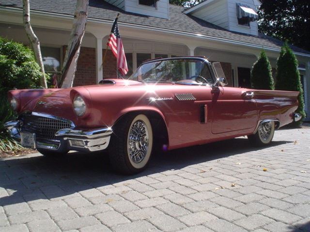 1957 Ford Thunderbird