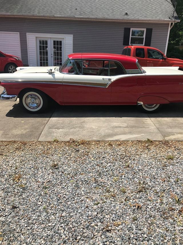 1957 Ford Fairlane