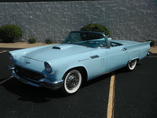 1957 Ford Thunderbird