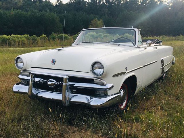 1953 Ford Crestline