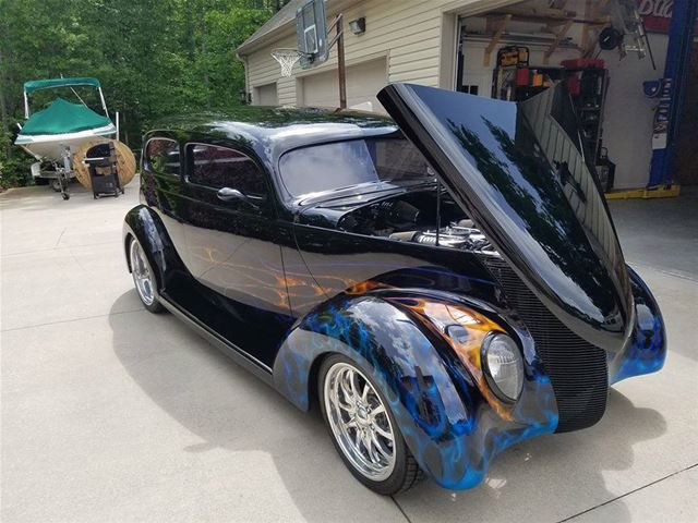 1937 Ford Tudor