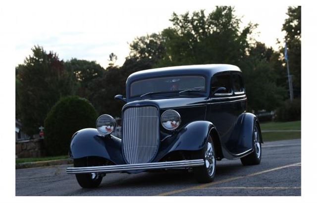 1933 Ford Sedan