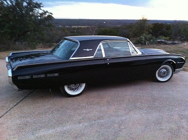 1962 Ford Thunderbird