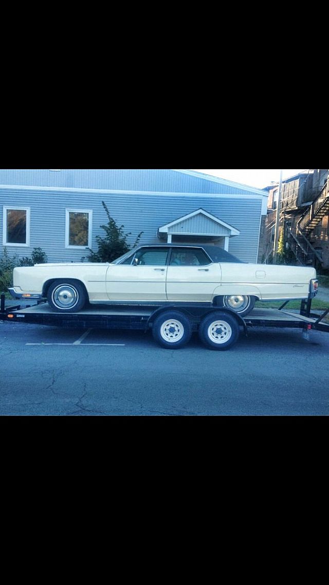 1973 Lincoln Town Car