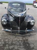 1940 Lincoln Zephyr 